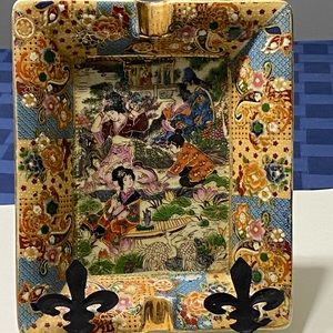 Beautiful Vintage HandPainted Chinese Ashtray